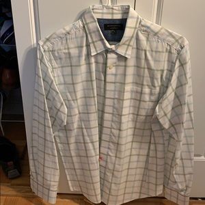 Banana Republic men’s dress shirt (M)